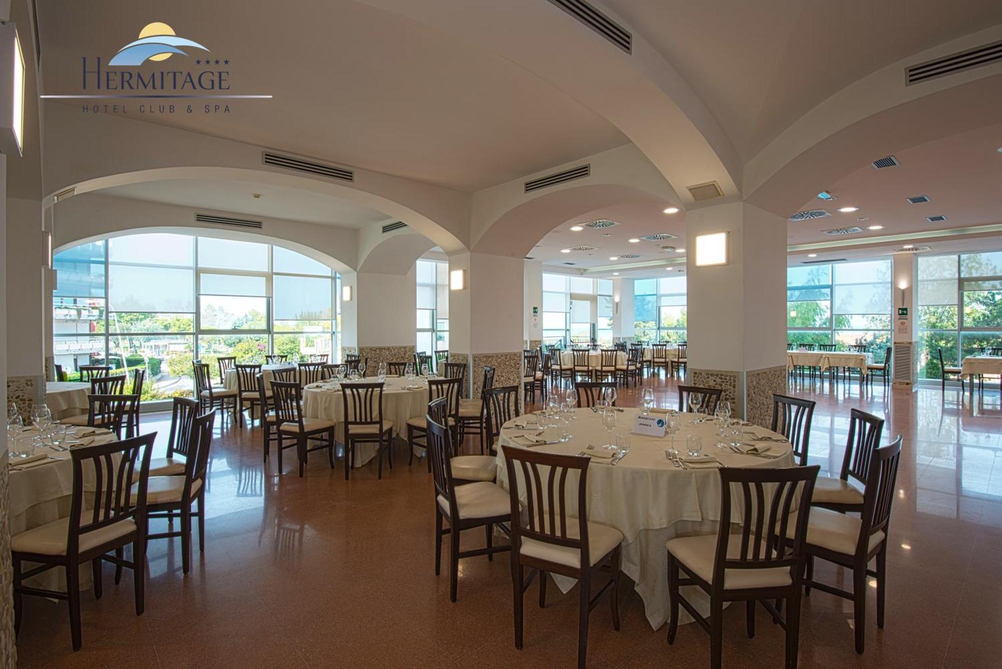 Hermitage Hotel Силви Марина Екстериор снимка