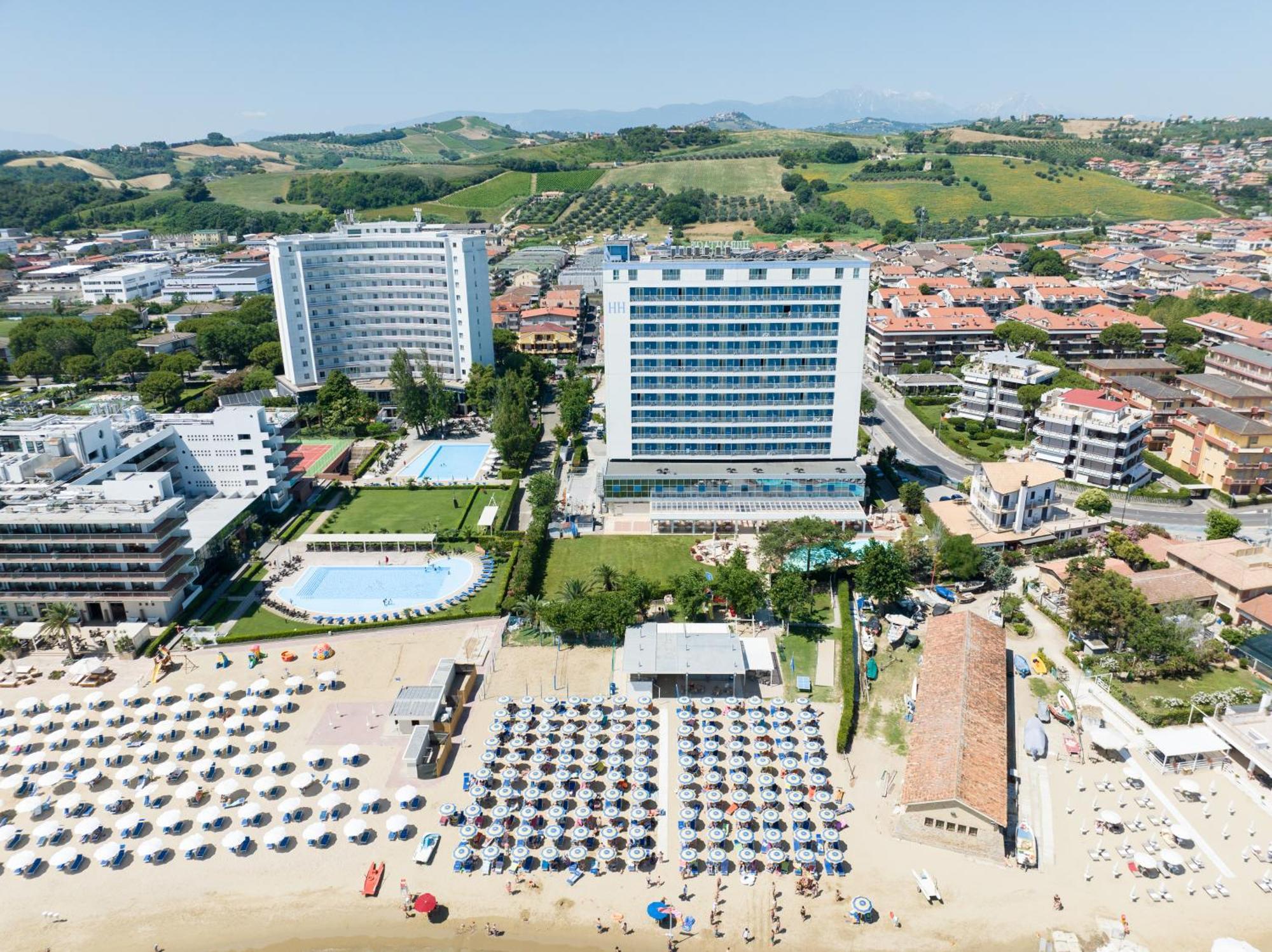 Hermitage Hotel Силви Марина Екстериор снимка