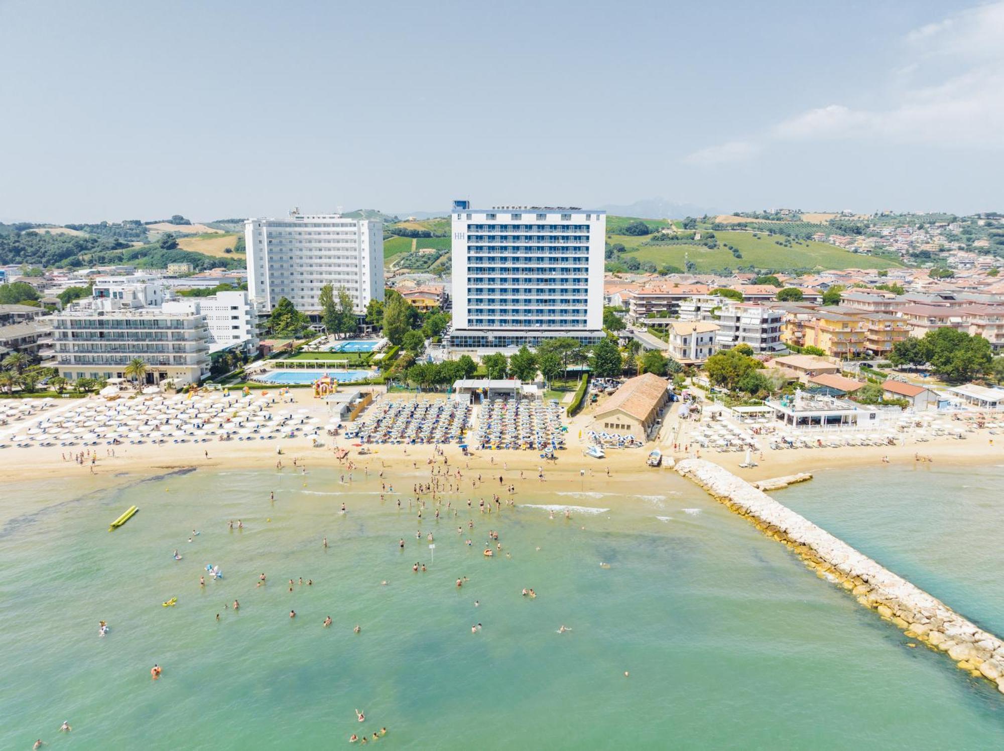 Hermitage Hotel Силви Марина Екстериор снимка